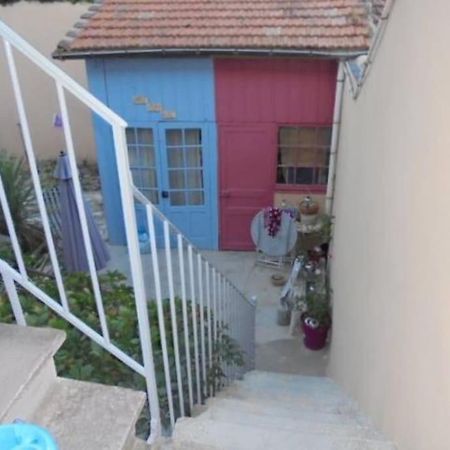 Apartamento Fabienne Cote Jardins De La Fontaine Nimes Exterior foto