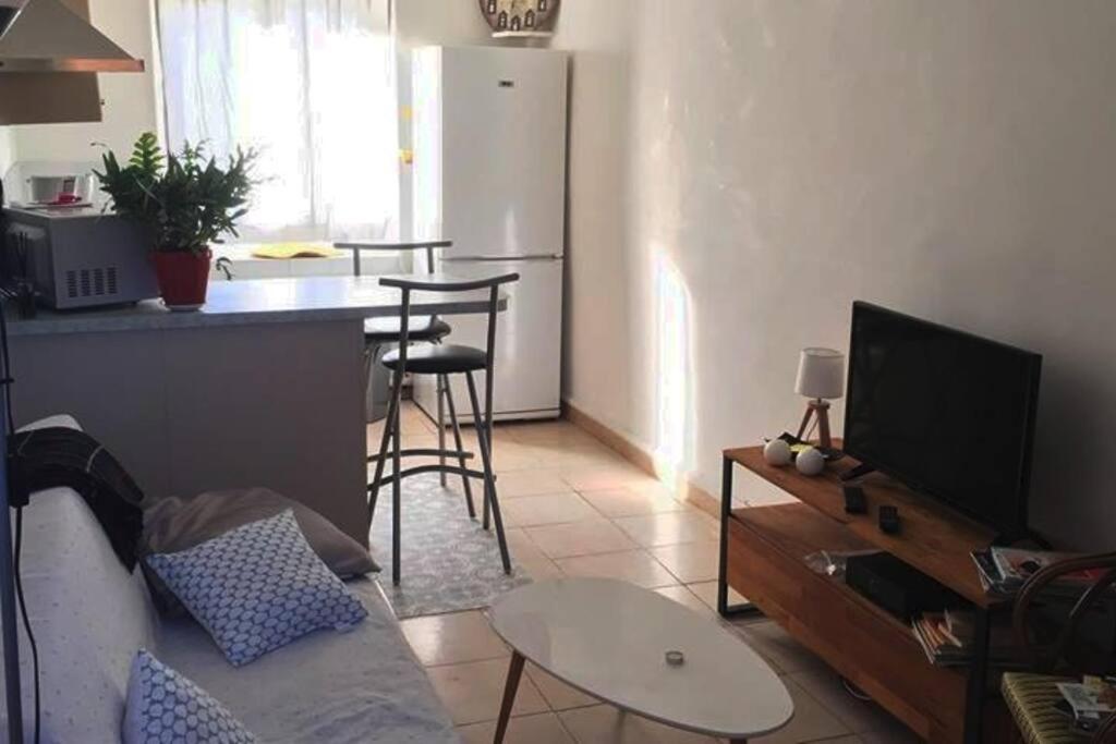 Apartamento Fabienne Cote Jardins De La Fontaine Nimes Exterior foto
